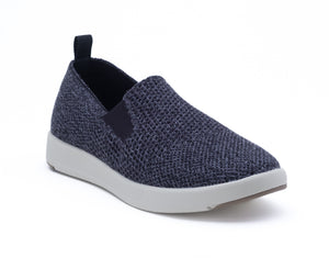 black merino wool suffolk with breathable fabric, while sole, and back pull tab for easy wear.